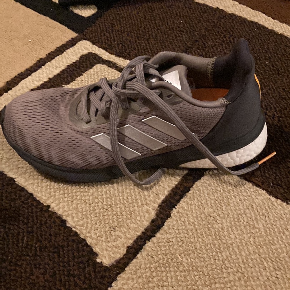 adidas boost astrarun U.S 6.5 - Picture 2 of 4